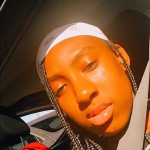 Meet your Posher, Nevayah